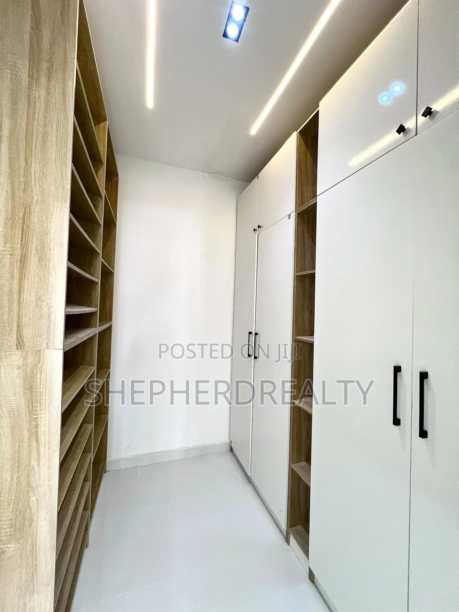 4bdrm Duplex in Ado / Ajah for sale