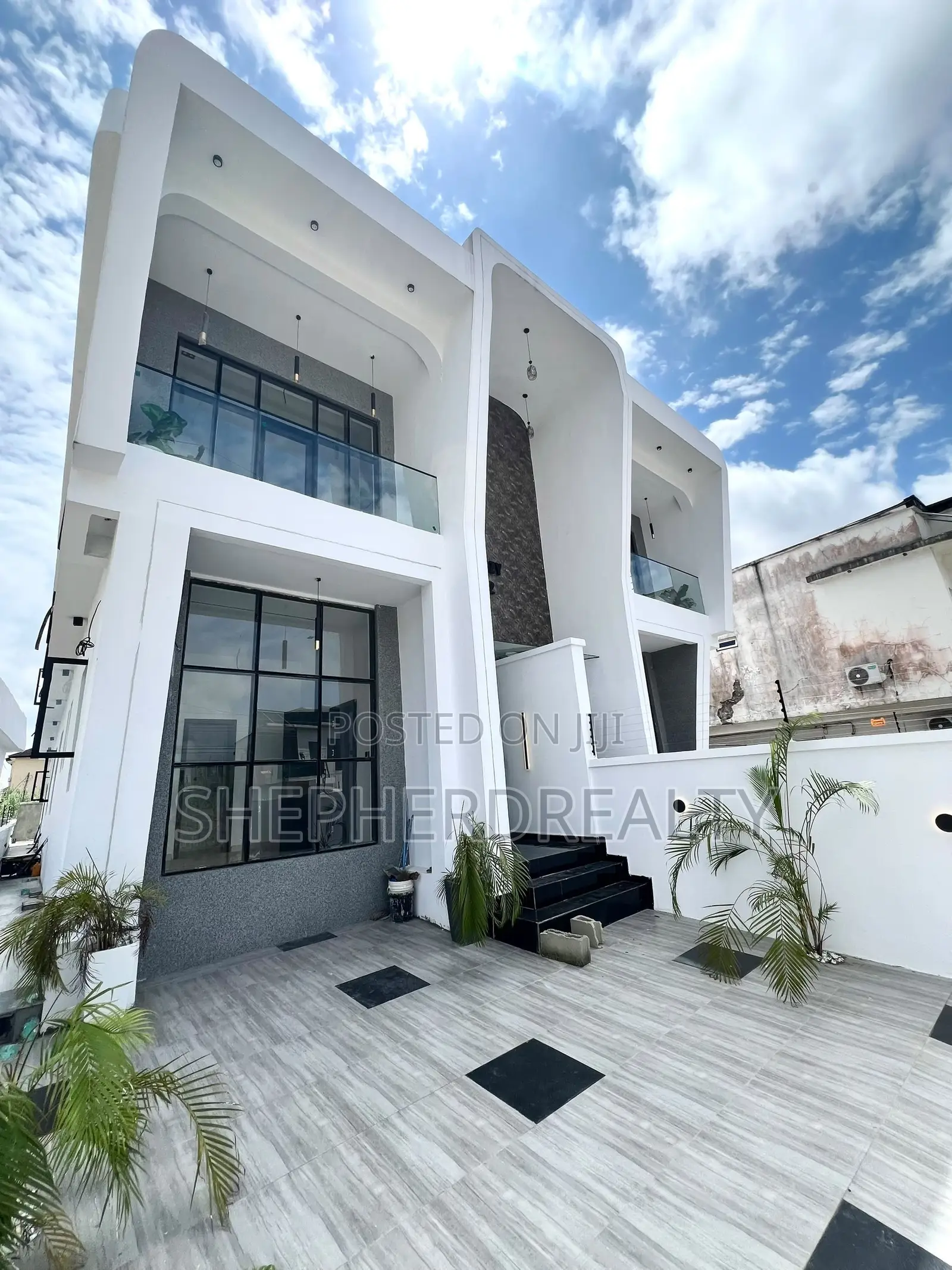 4bdrm Duplex in Ado / Ajah for sale