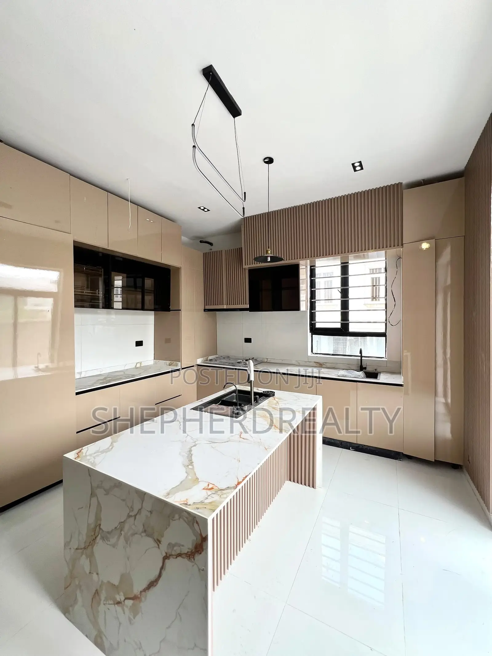 4bdrm Duplex in Ado / Ajah for sale