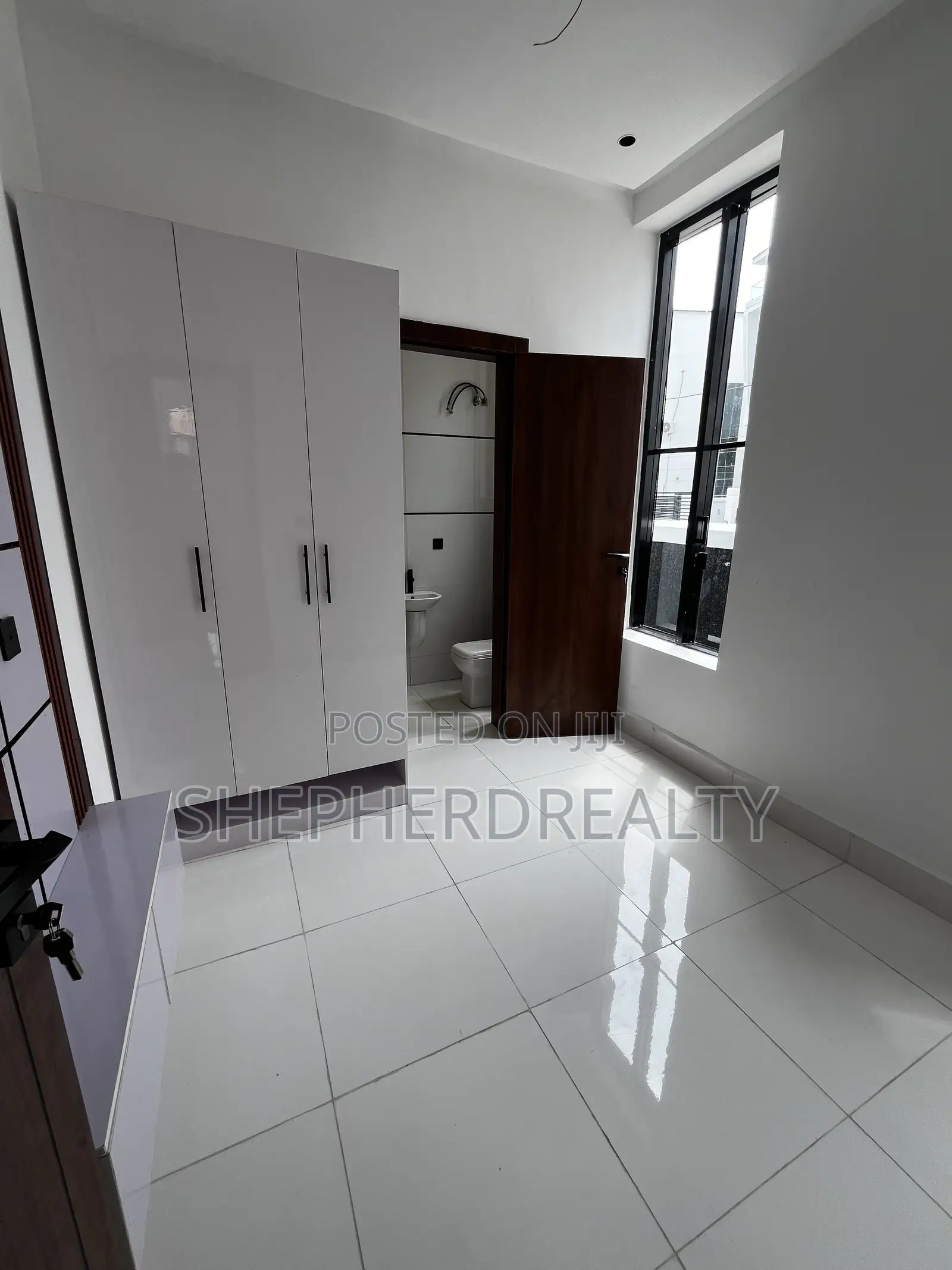 4bdrm Duplex in Ado / Ajah for sale