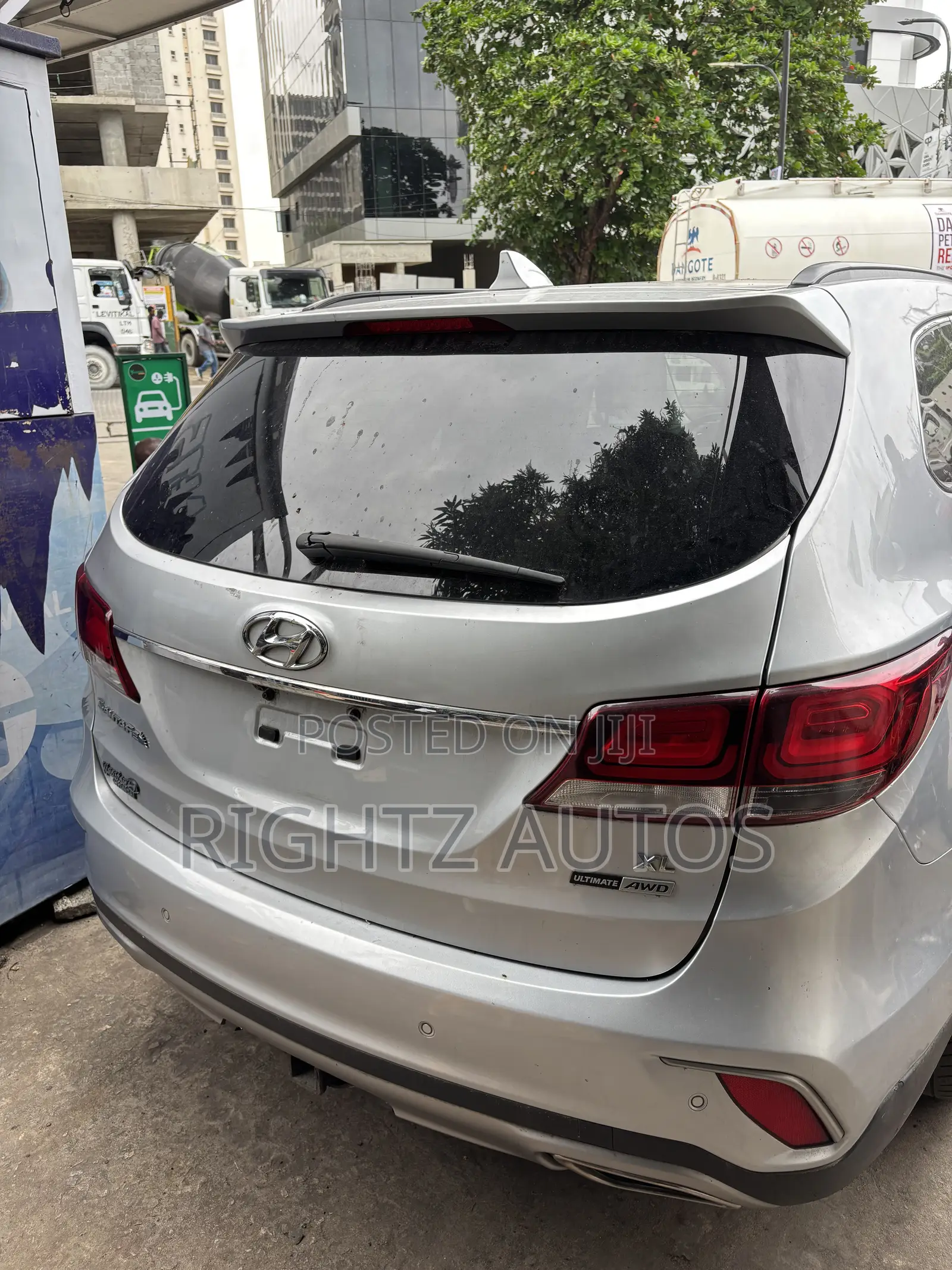 Hyundai Santa Fe SE Ultimate AWD 2017 Silver