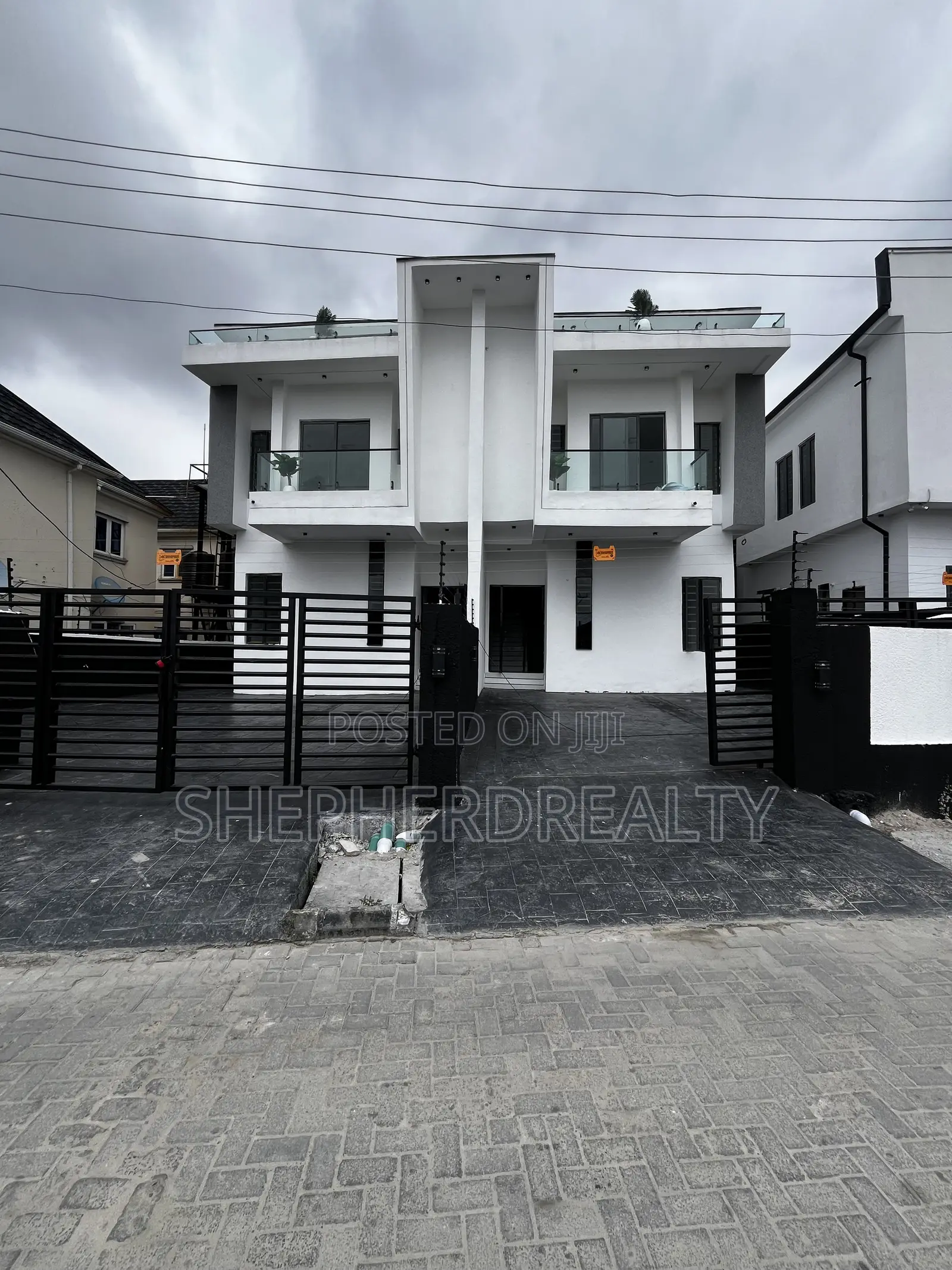 4bdrm Duplex in Sangotedo for sale