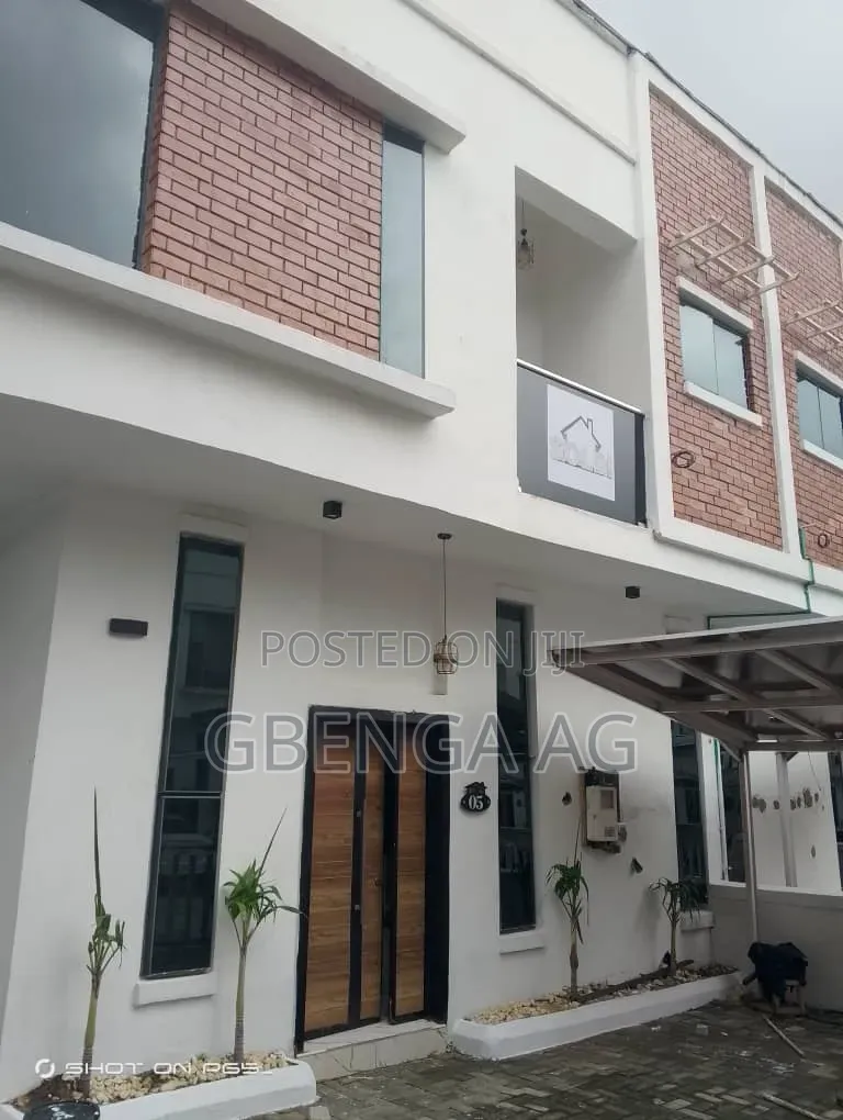 4bdrm Duplex in Victoria Crest 2, Lekki Phase 2 for sale