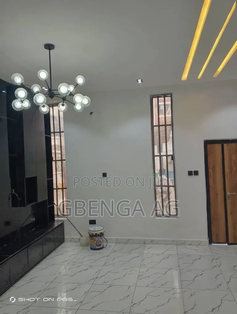 4bdrm Duplex in Victoria Crest 2, Lekki Phase 2 for sale