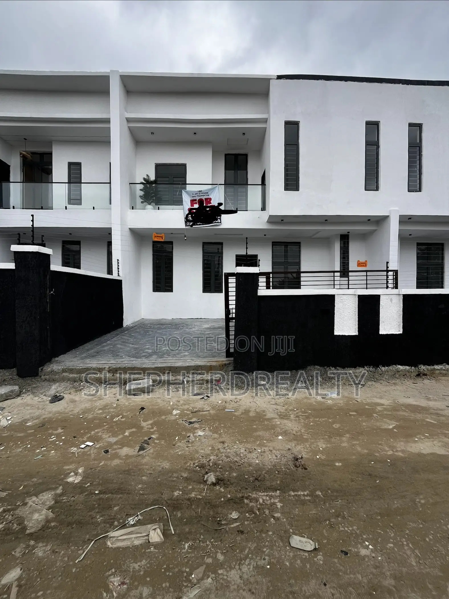 3bdrm Duplex in Sangotedo for sale