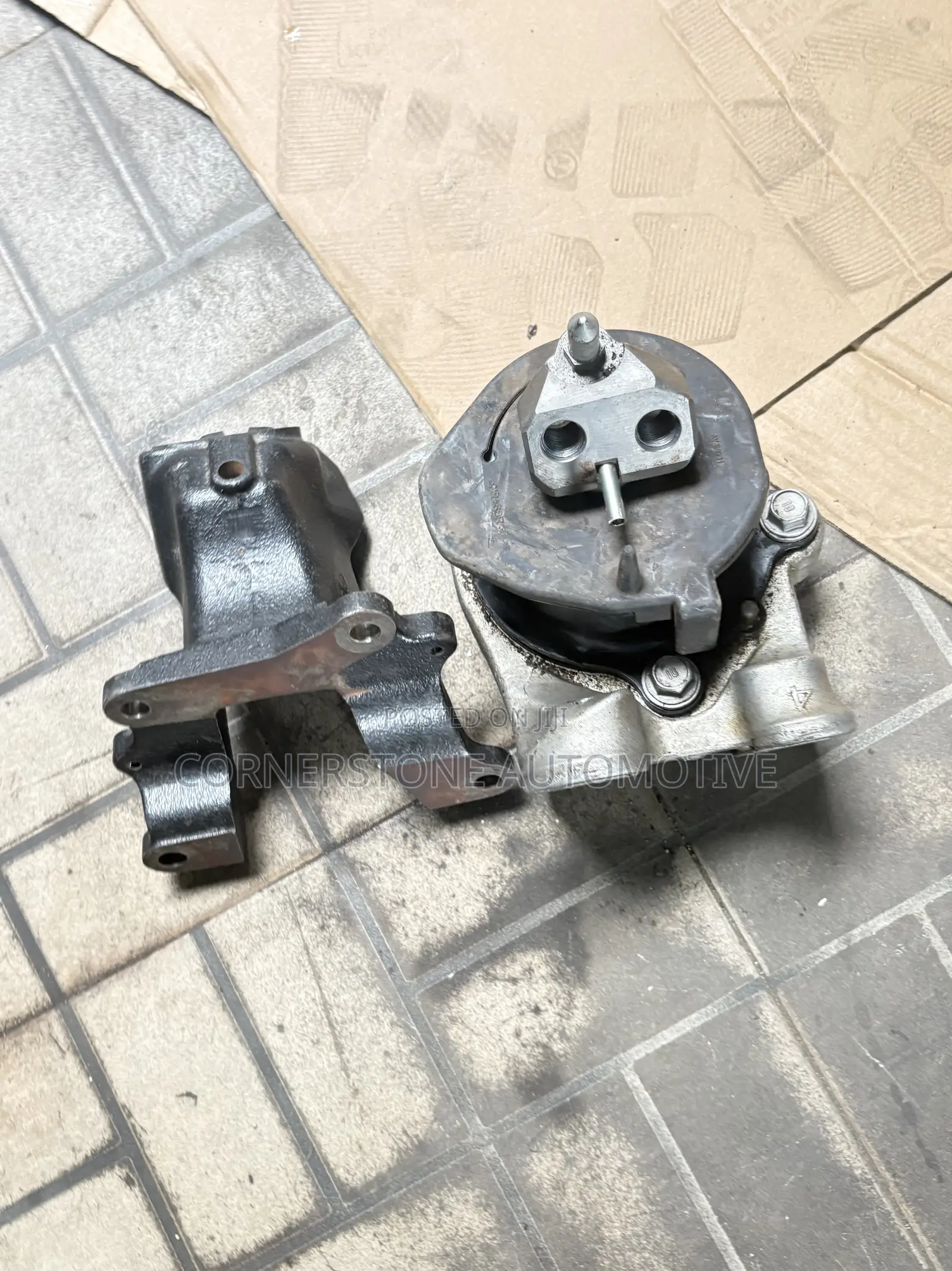 Engine Seat Land Cruiser 2025