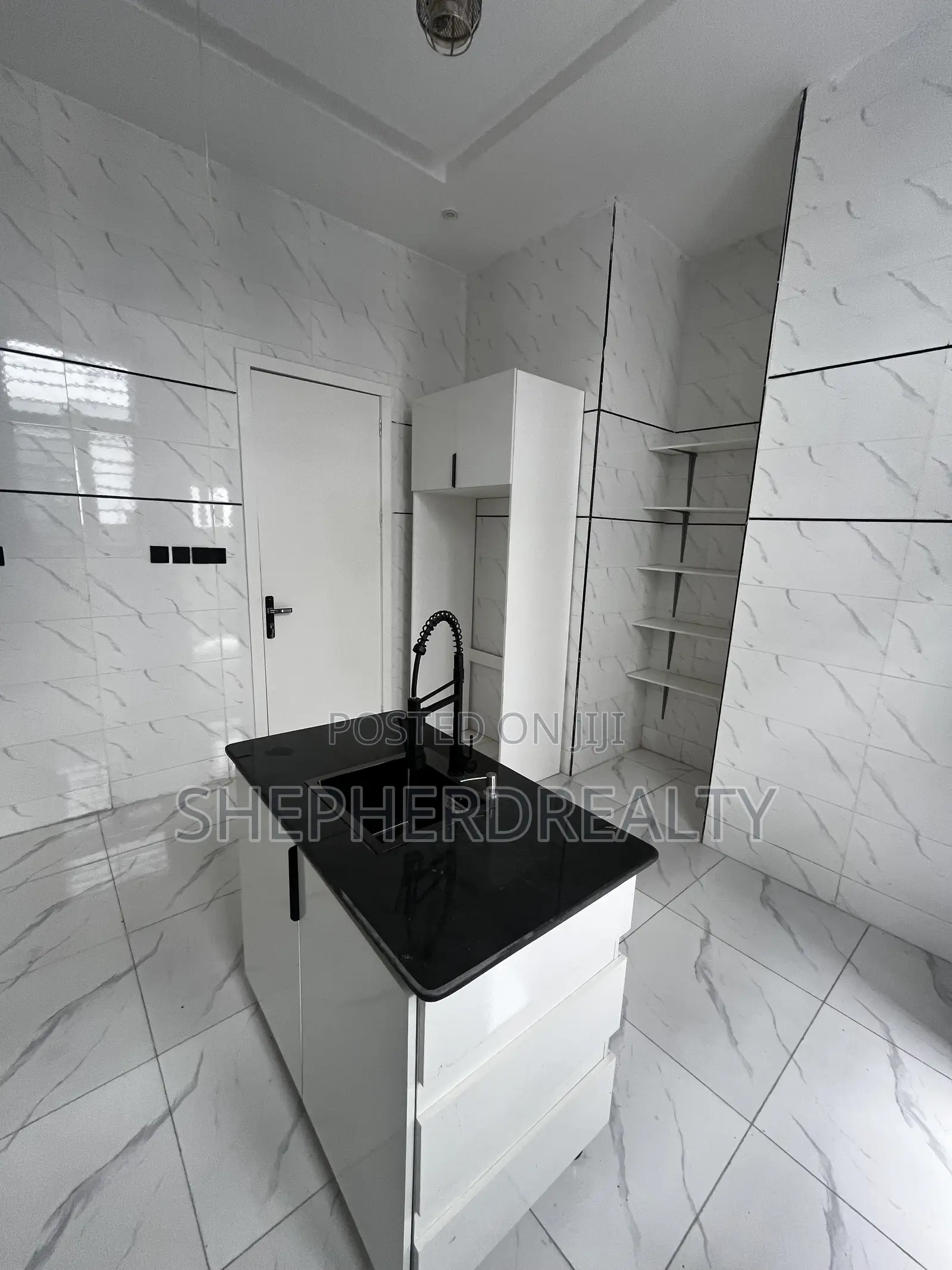 5bdrm Duplex in Sangotedo for sale