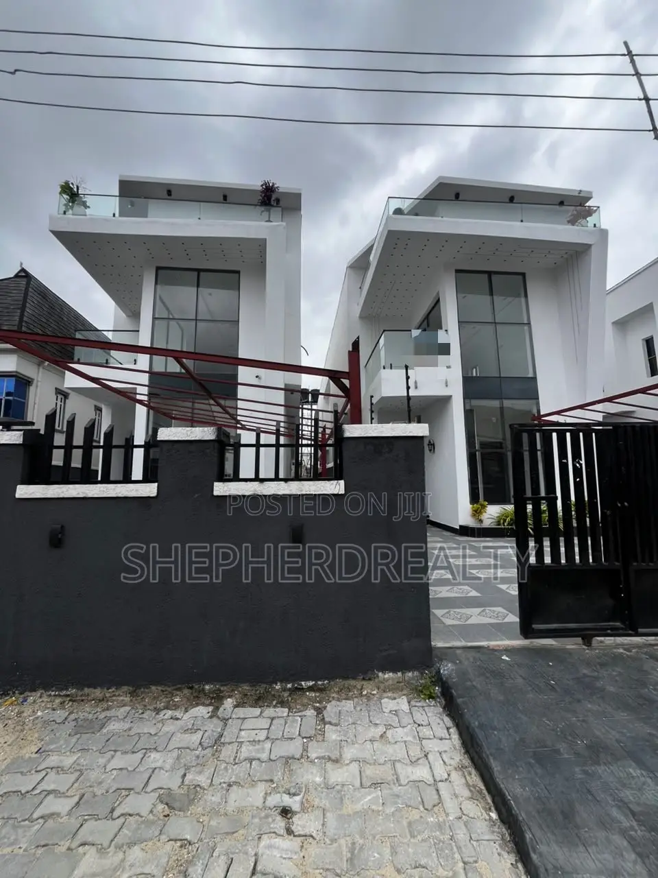5bdrm Duplex in Sangotedo for sale