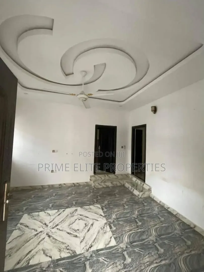 2bdrm Bungalow in Shelter Afrique, Uyo for rent
