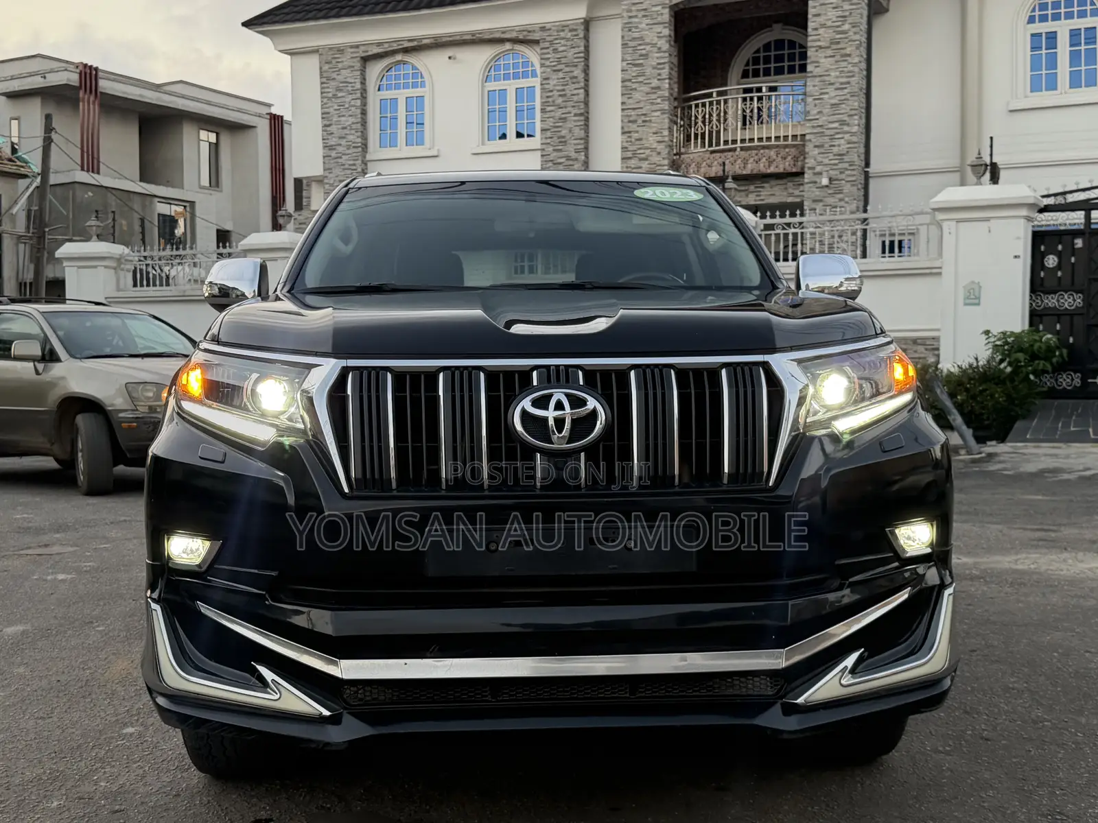 Toyota Land Cruiser Prado 2.7 2023 Black