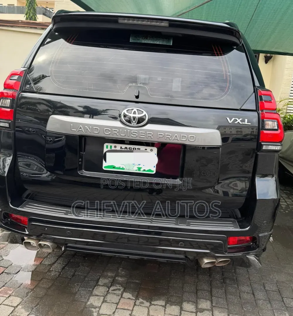 Toyota Land Cruiser Prado 4.0 2022 Black