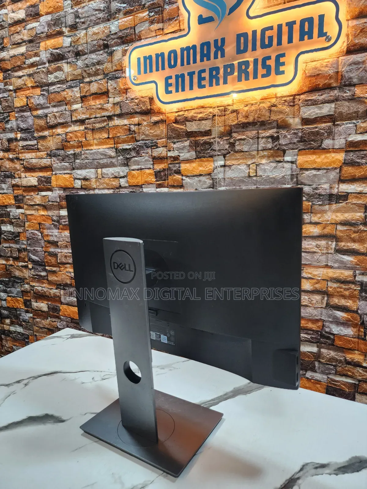 Dell 22-Inch IPS FHD 1080p LED Hdmi Monitor