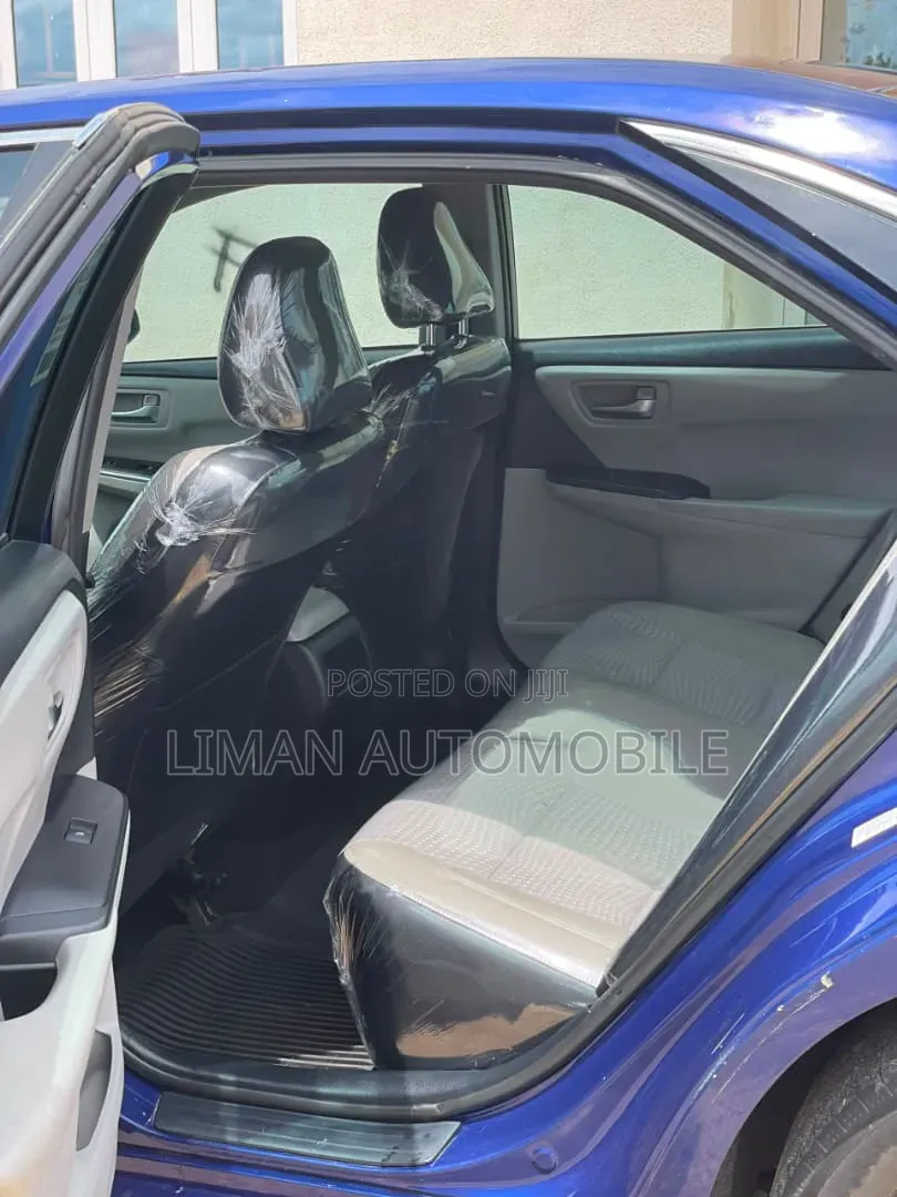 Toyota Camry SE 4dr Sedan (2.5L 4cyl 6A) 2016 Blue