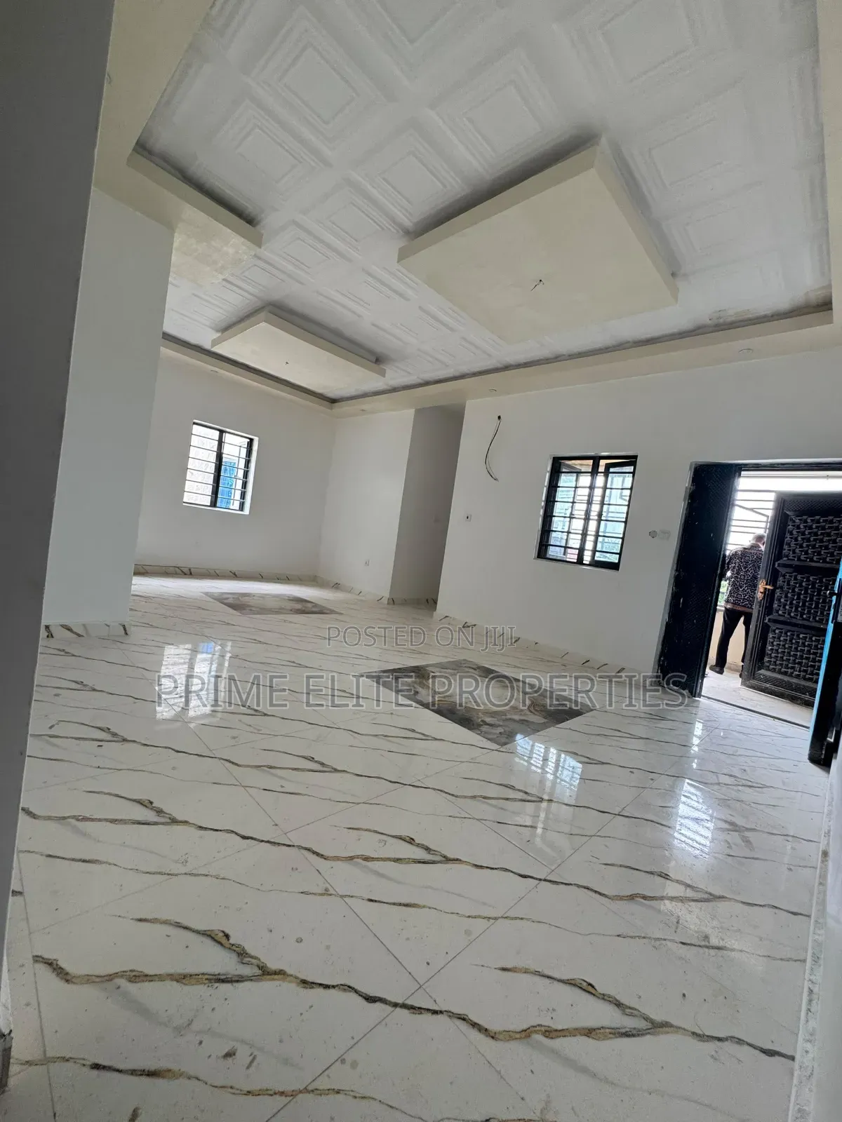 2bdrm Block of Flats in Ikot Akpanabia Axis, for rent