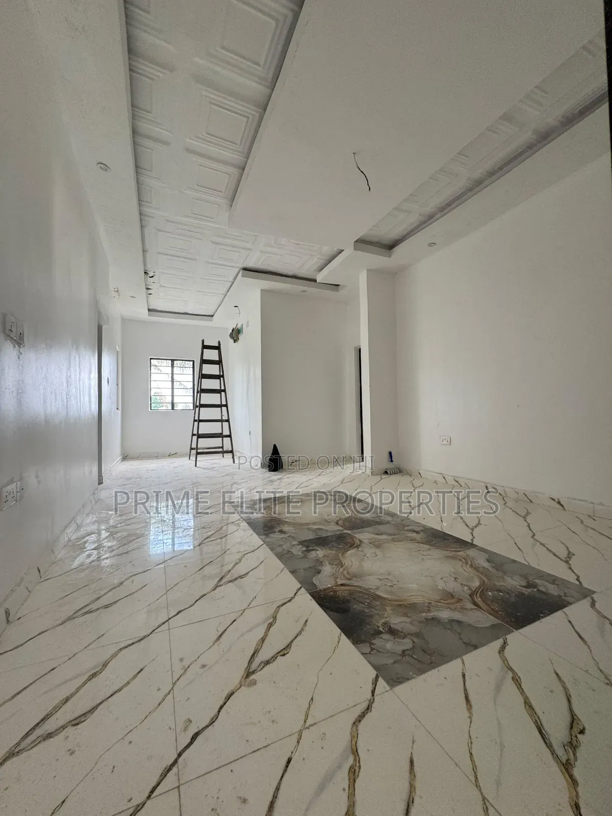 2bdrm Block of Flats in Ikot Akpanabia Axis, for rent
