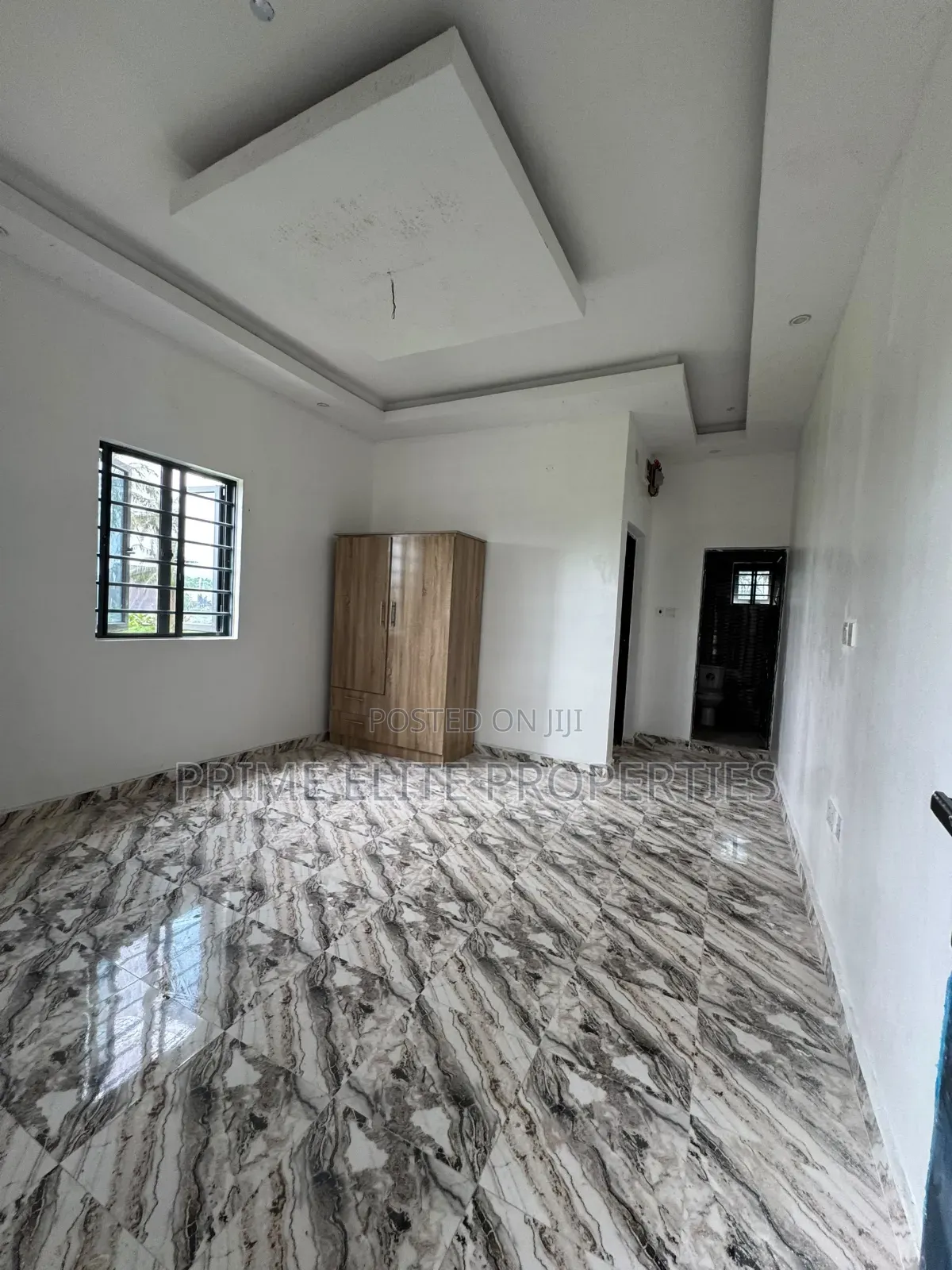 2bdrm Block of Flats in Ikot Akpanabia Axis, for rent