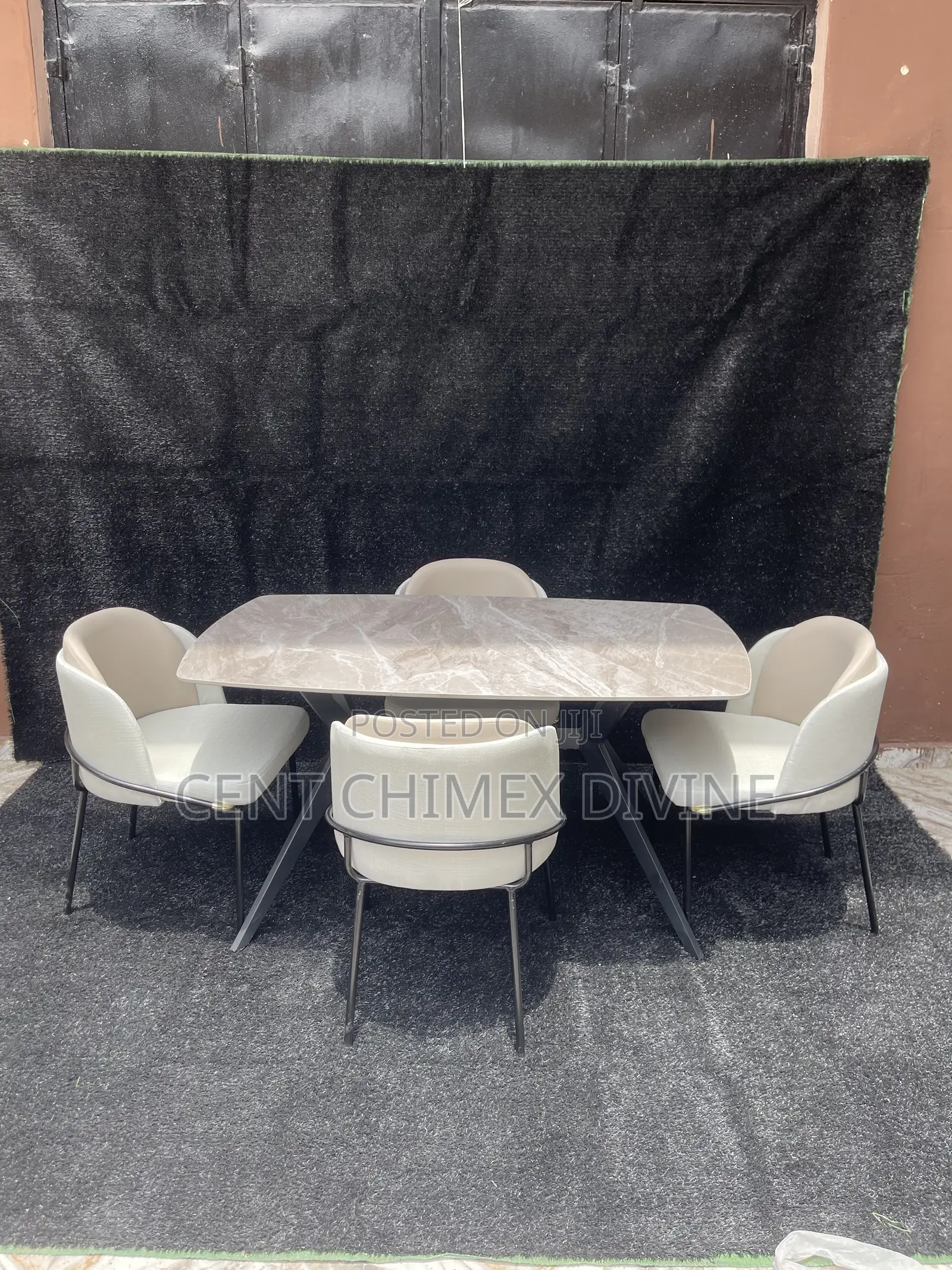 Well-Crafted Dinning by 4 Seater