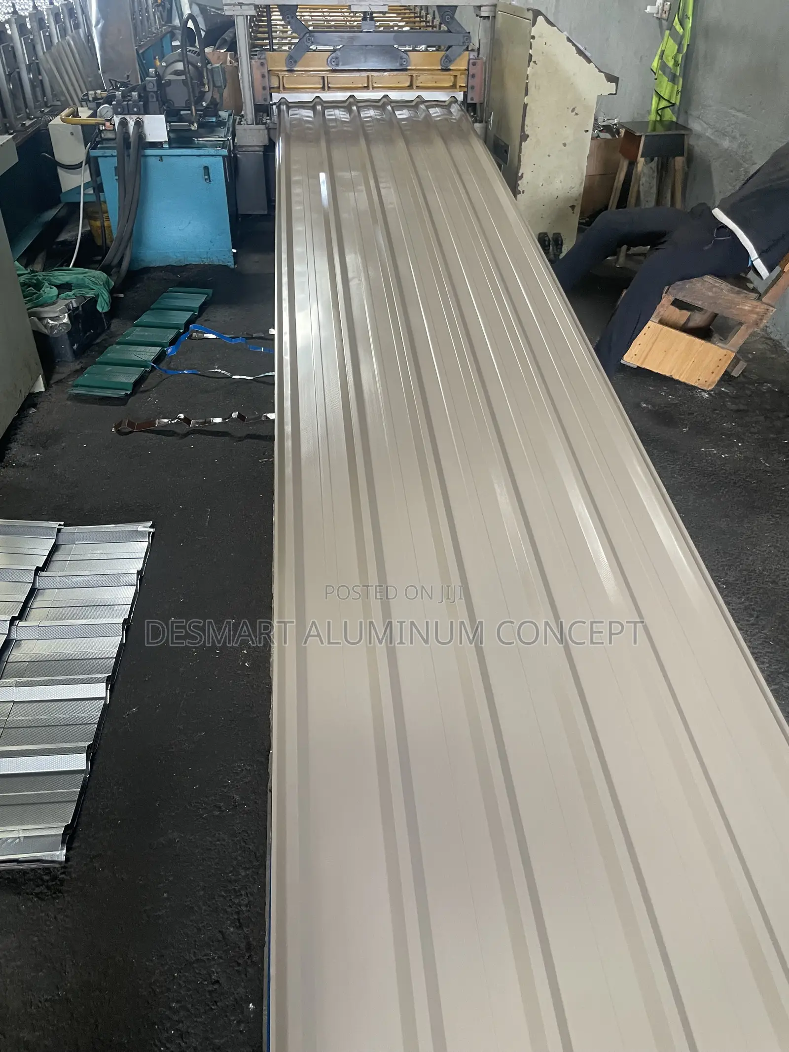 MAKE YOUR HOUSE a LANDMARK With Desmart Classic Aluminum Roof