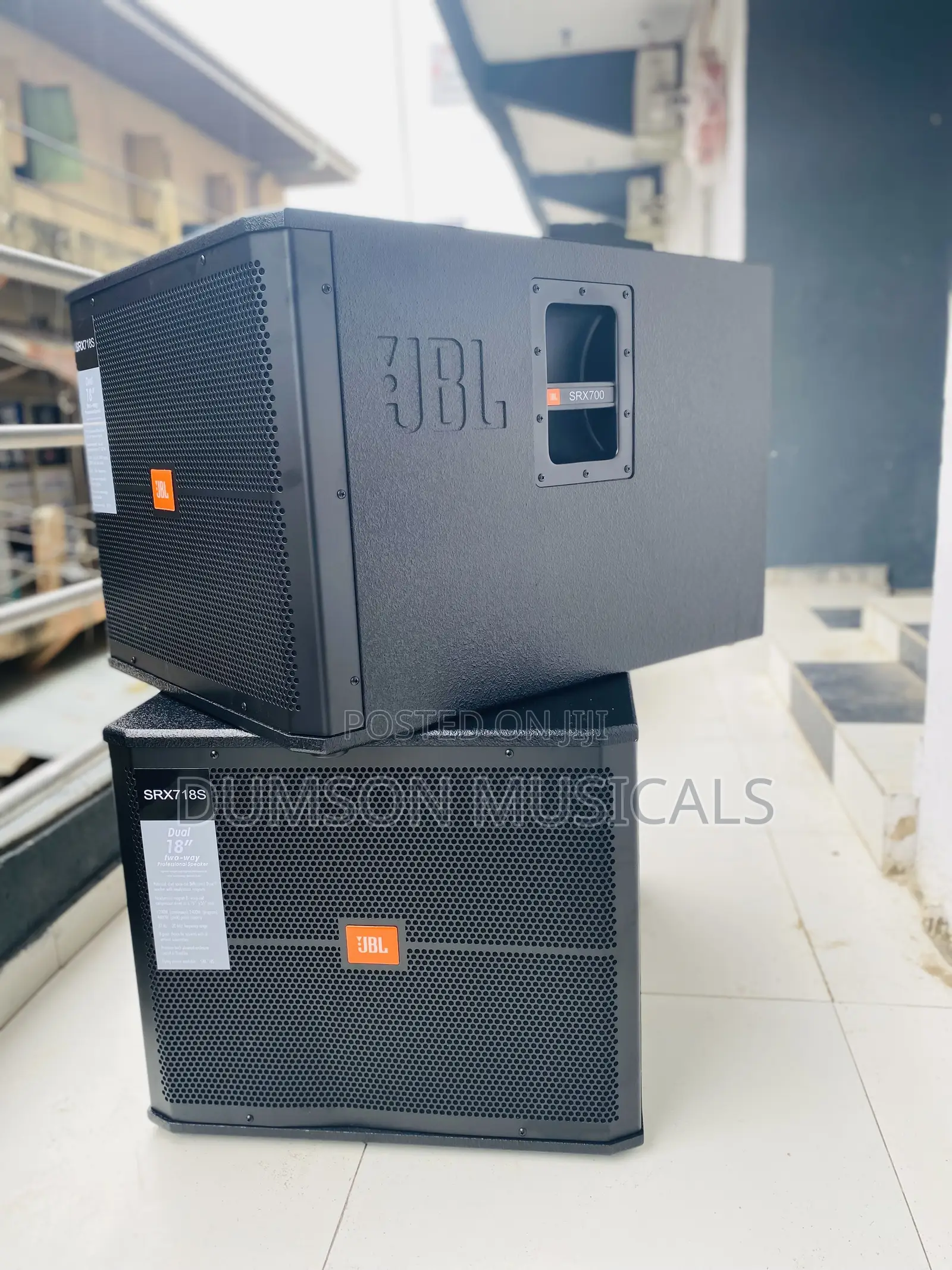 SRX718S JBL Single Sub