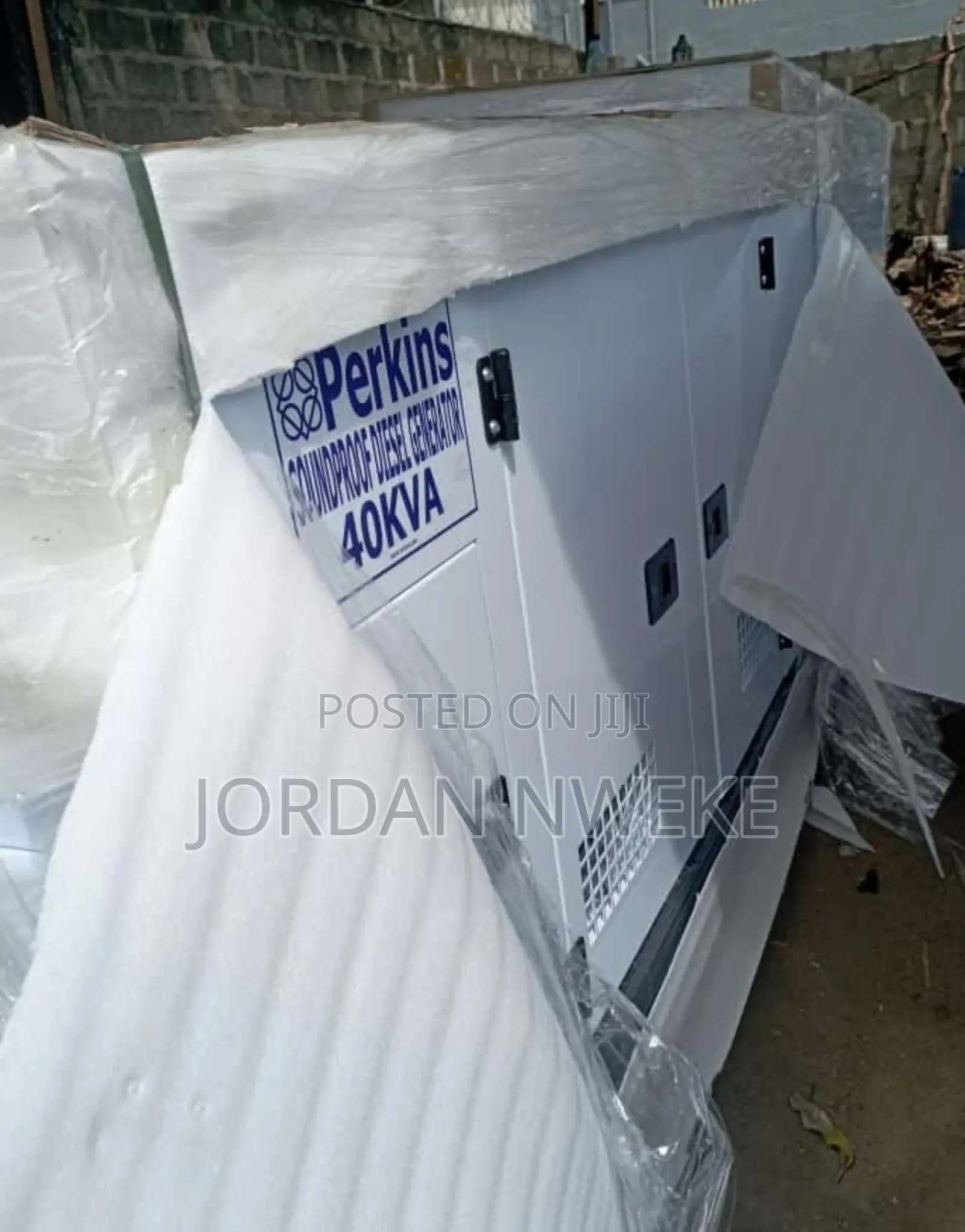 SP:(40kva) Perkins Soundproof Diesel Generator With Warranty on It
