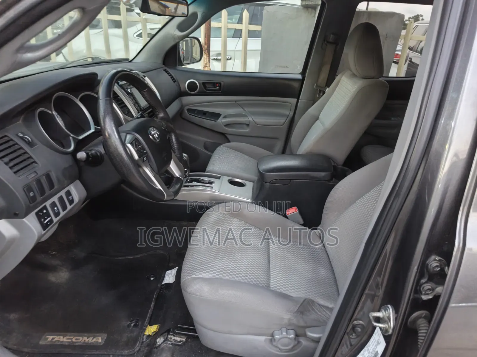 Toyota Tacoma TRD PRO V6 4dr Double Cab 4WD 5.0 ft. SB (4.0L 6cyl 5A)