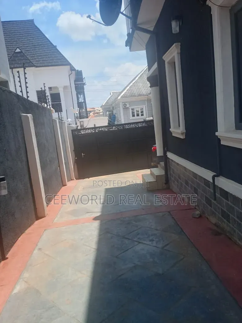 1bdrm Apartment in Main Ire Akari, Akala Express for rent