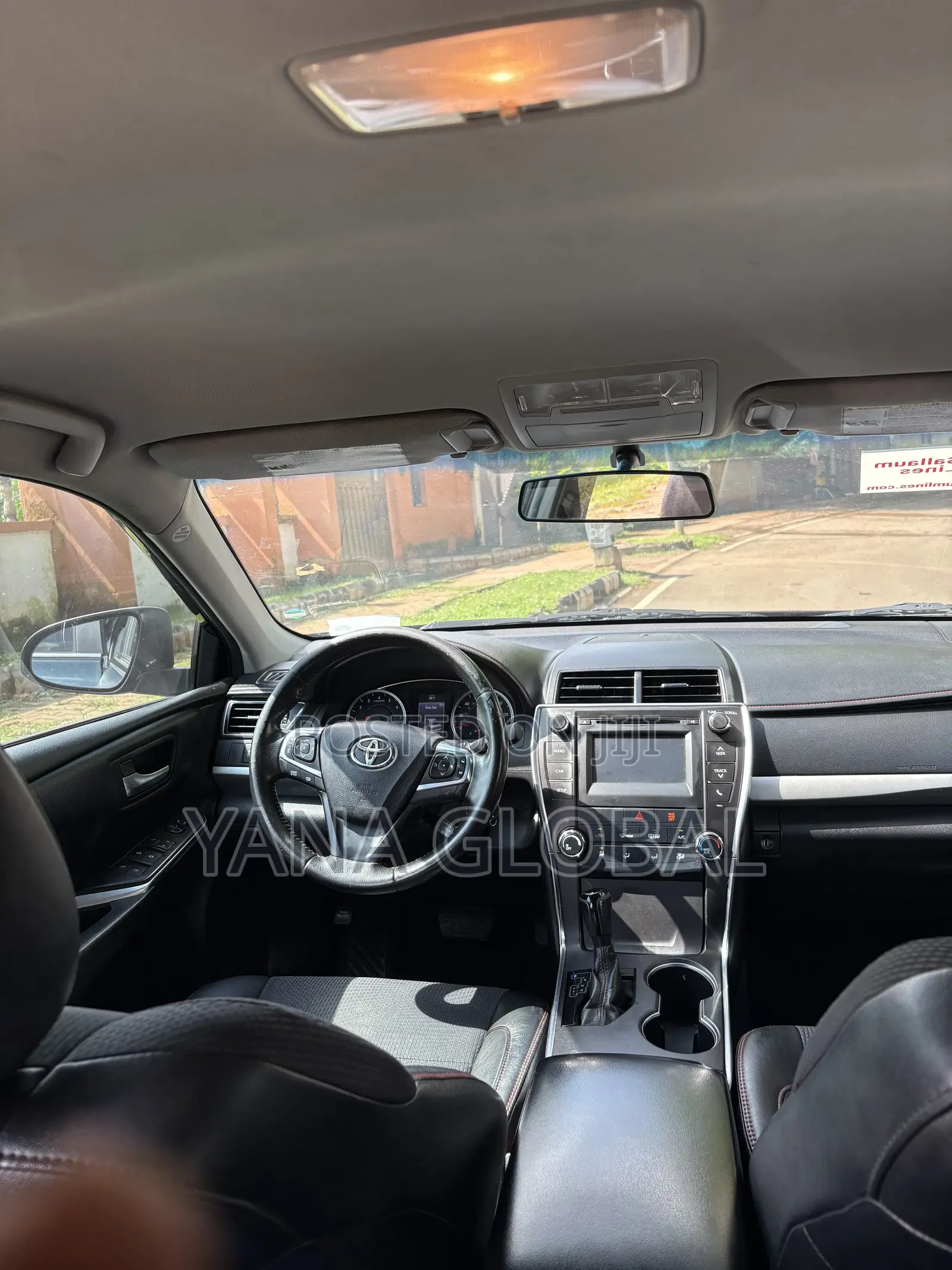 Toyota Camry SE 4dr Sedan (2.5L 4cyl 6A) 2016