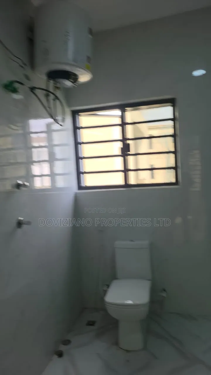 5bdrm Duplex in Adeniyi Jones for sale