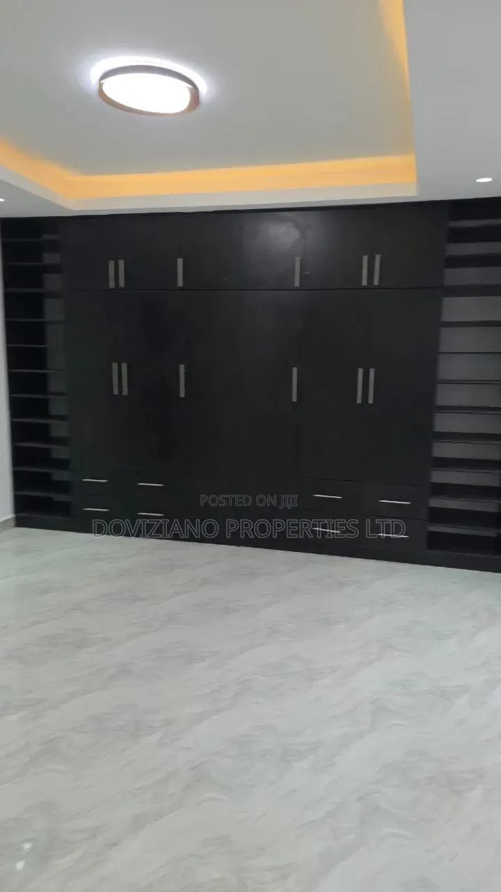 4bdrm Duplex in Adeniyi Jones for sale