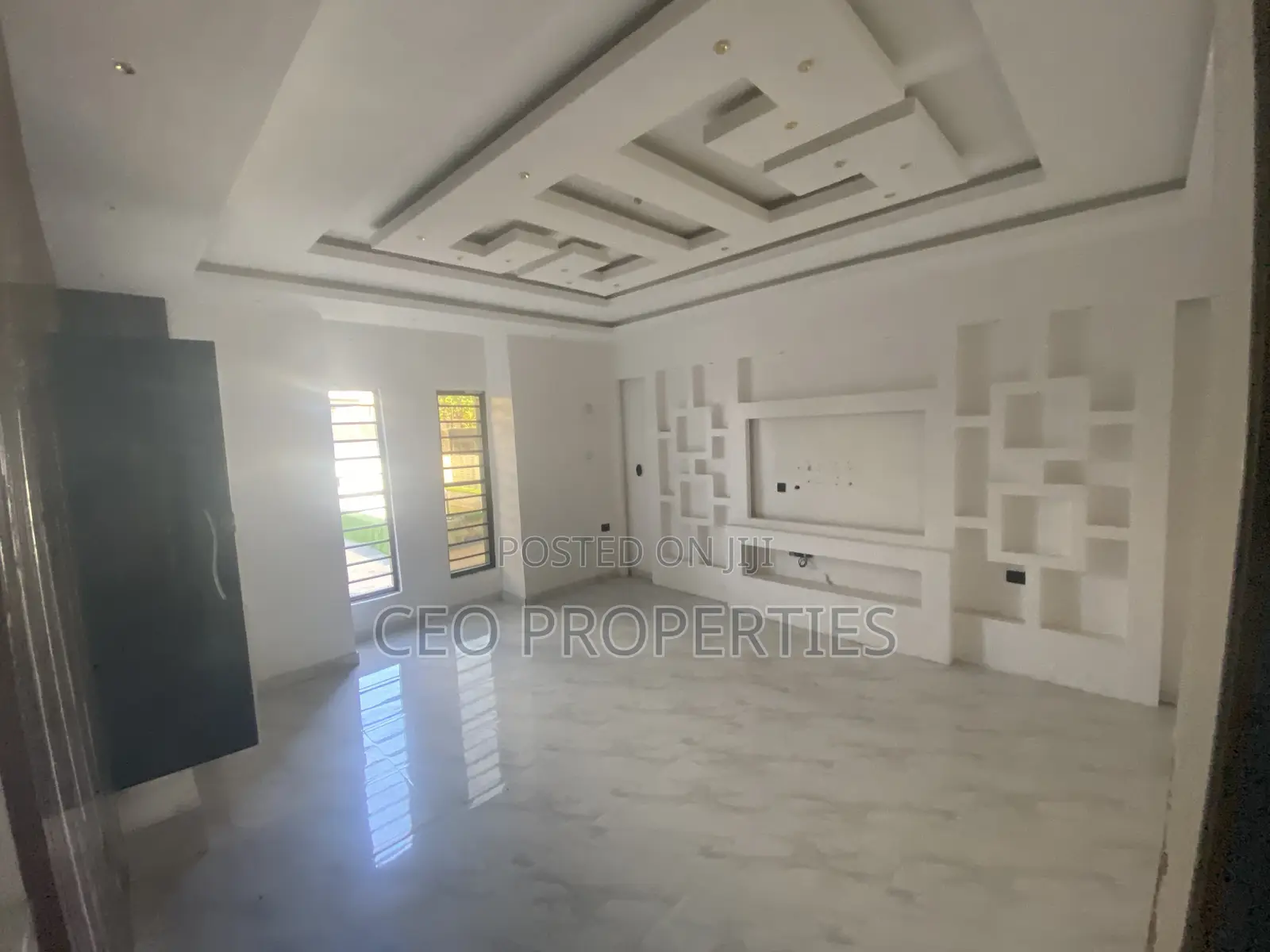 4bdrm Duplex in Awoyaya/Oribawa for sale