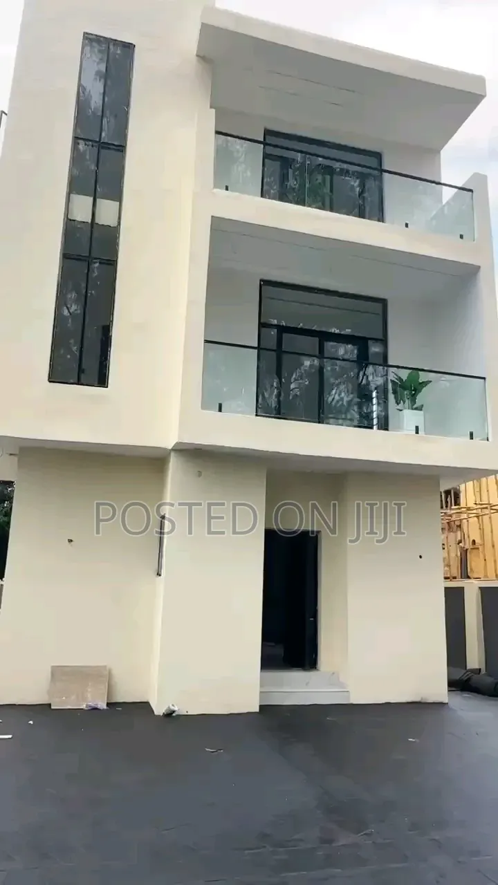 Furnished 4bdrm Duplex in Old Gra, Enugu for sale