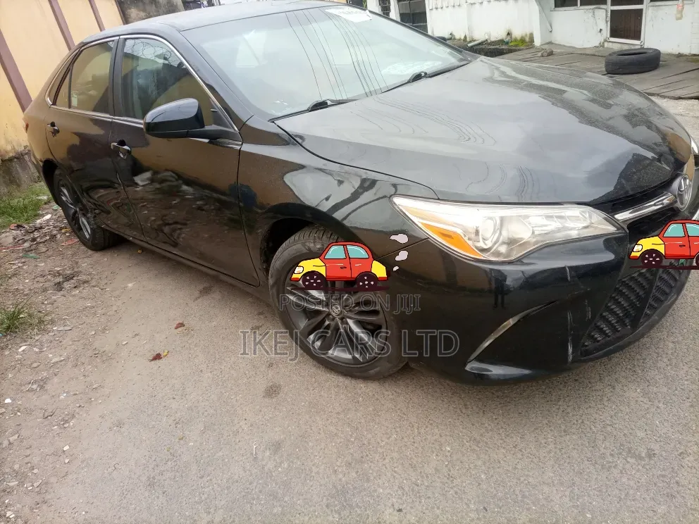 Toyota Camry 2016 Black