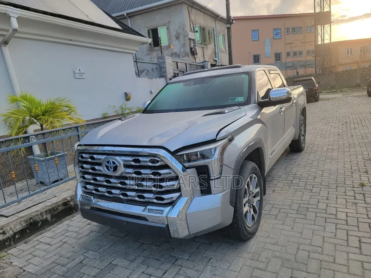 Toyota Tundra 2025 Silver