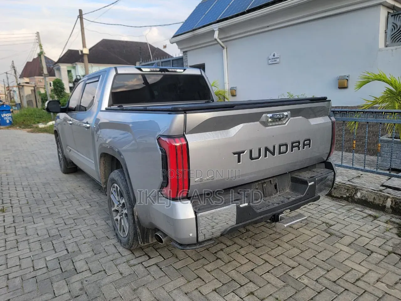 Toyota Tundra 2025 Silver