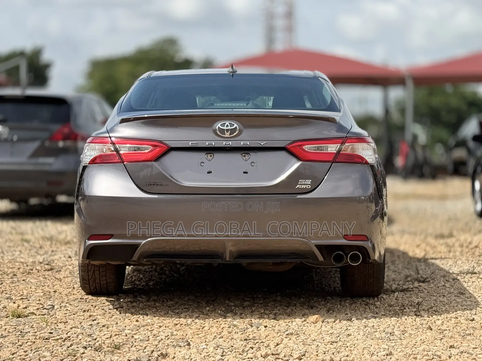 Toyota Camry SE 2021 Gray