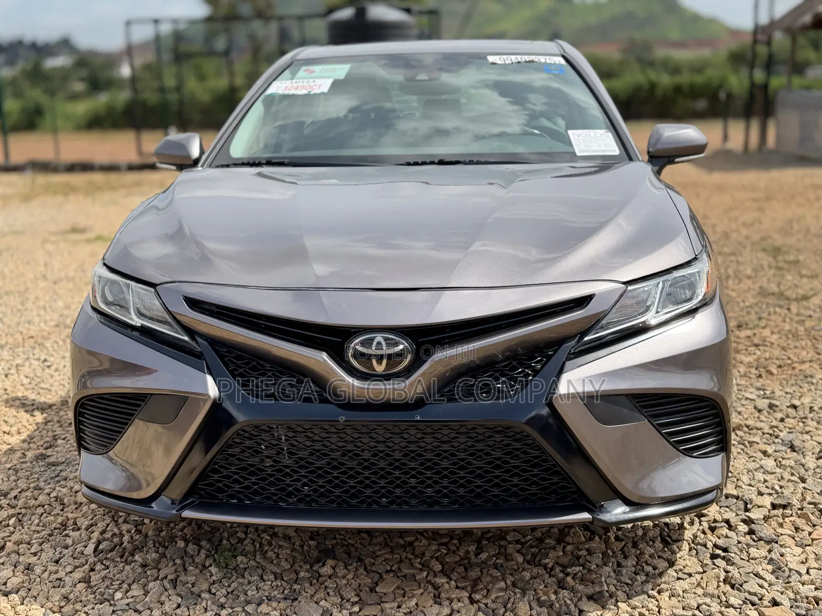 Toyota Camry SE 2021 Gray