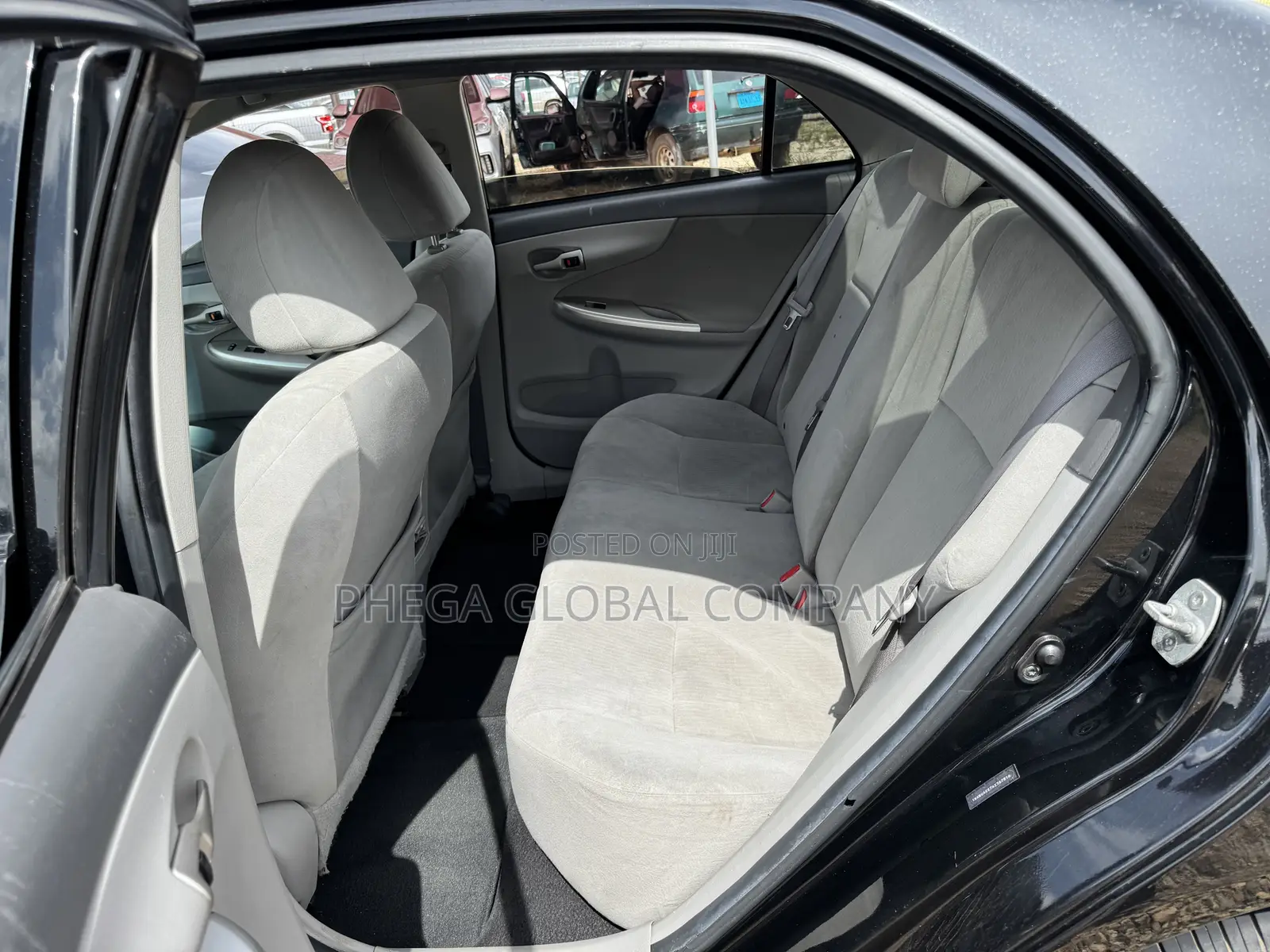 Toyota Corolla LE 4dr Sedan (1.8L 4cyl 4A) 2010 Black