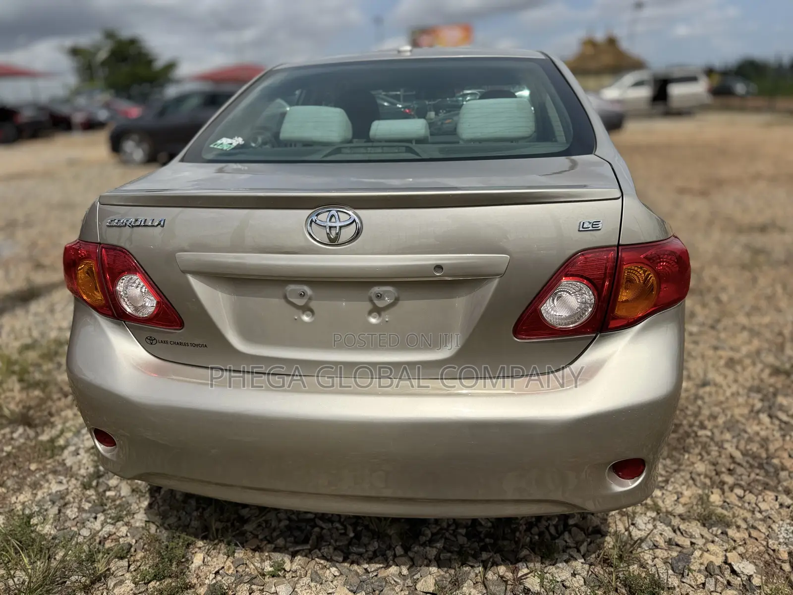 Toyota Corolla LE 4dr Sedan (1.8L 4cyl 4A) 2010 Gold