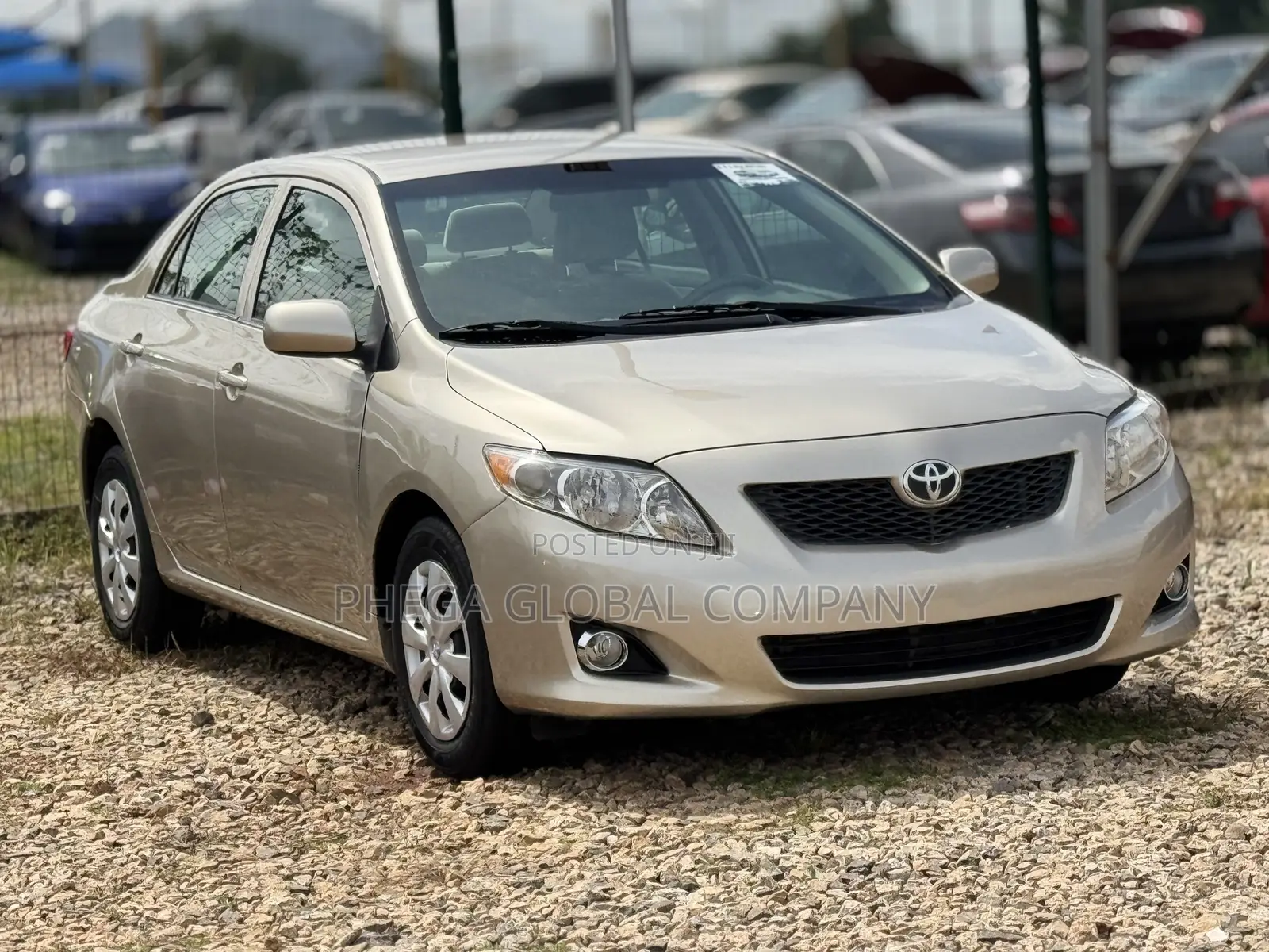 Toyota Corolla LE 4dr Sedan (1.8L 4cyl 4A) 2010 Gold