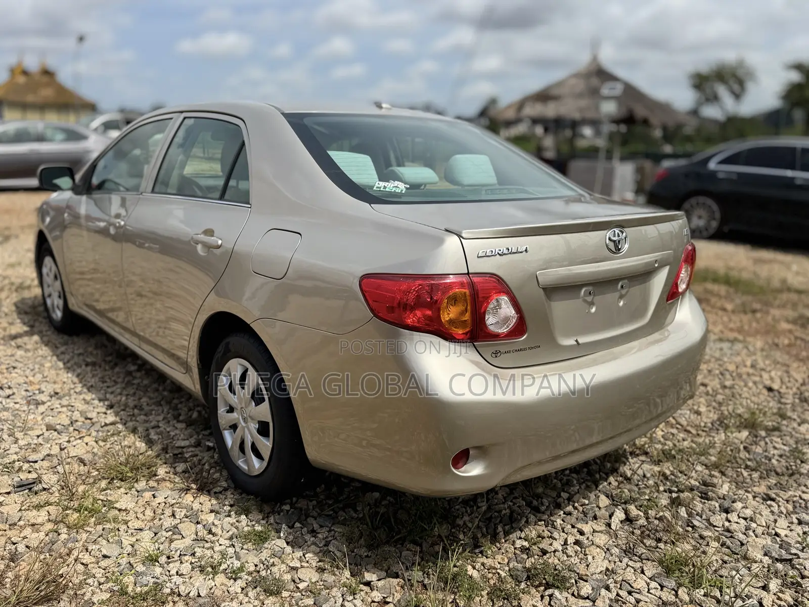 Toyota Corolla LE 4dr Sedan (1.8L 4cyl 4A) 2010 Gold