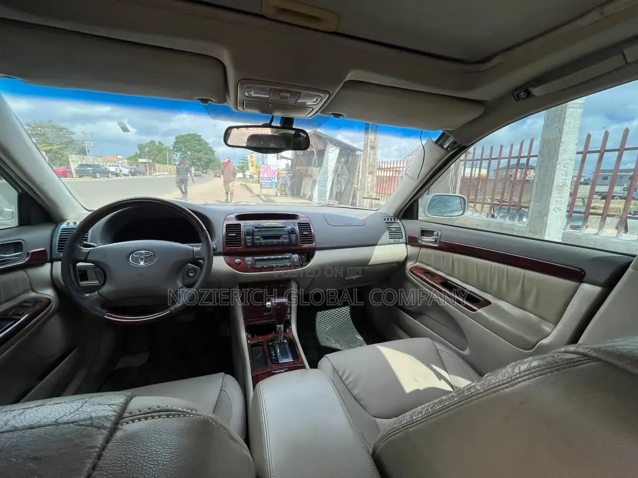 Toyota Camry XLE 4dr Sedan (2.4L 4cyl 4A) 2004 Silver
