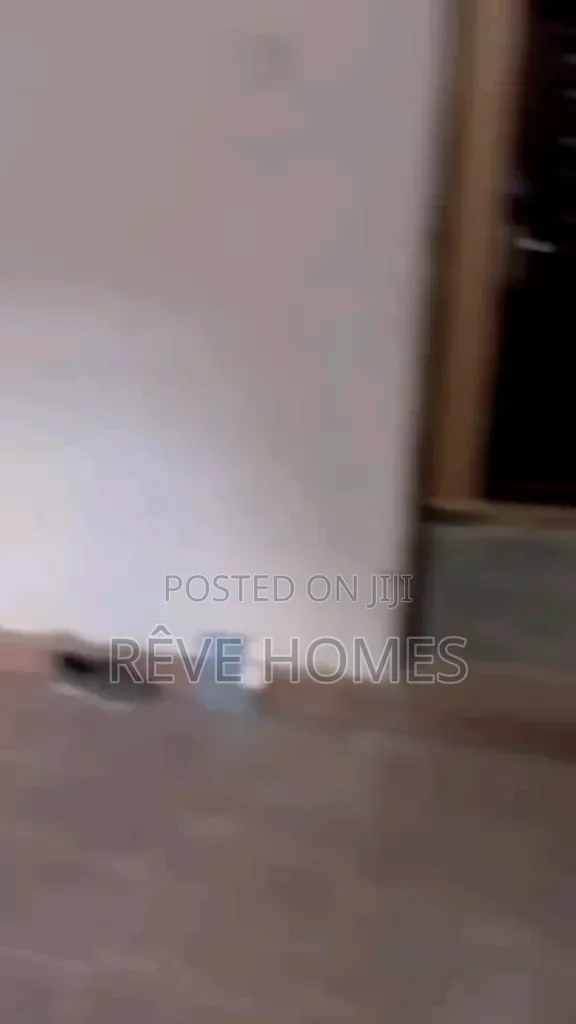 Mini Flat in Iwaya for rent