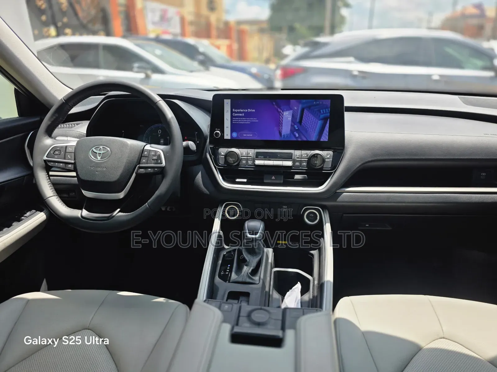 Toyota Grand Highlander XLE AWD 2024 Silver