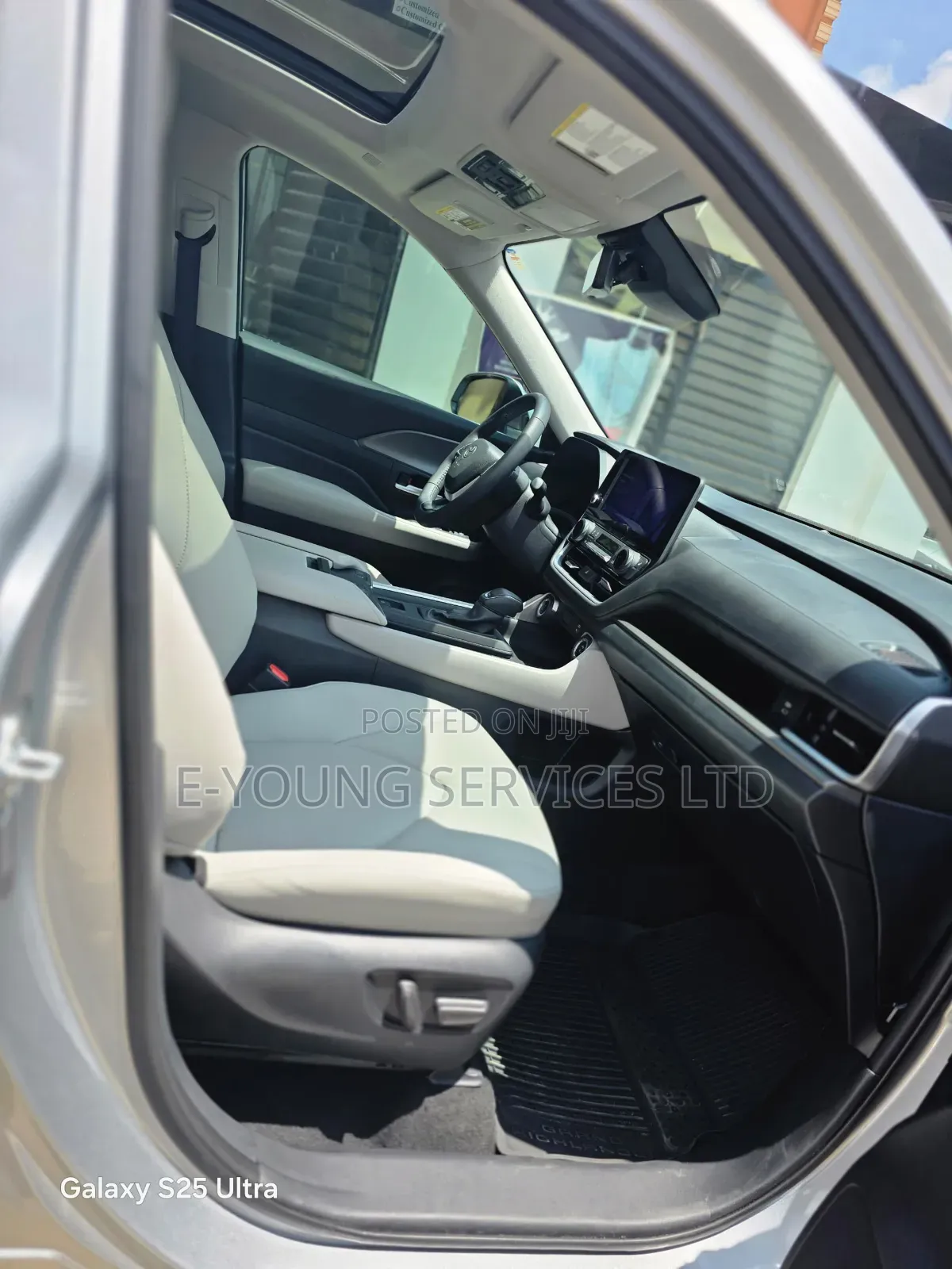 Toyota Grand Highlander XLE AWD 2024 Silver