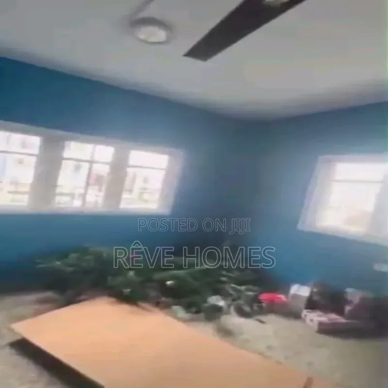 3bdrm Block of Flats in Shomolu / Shomolu for rent