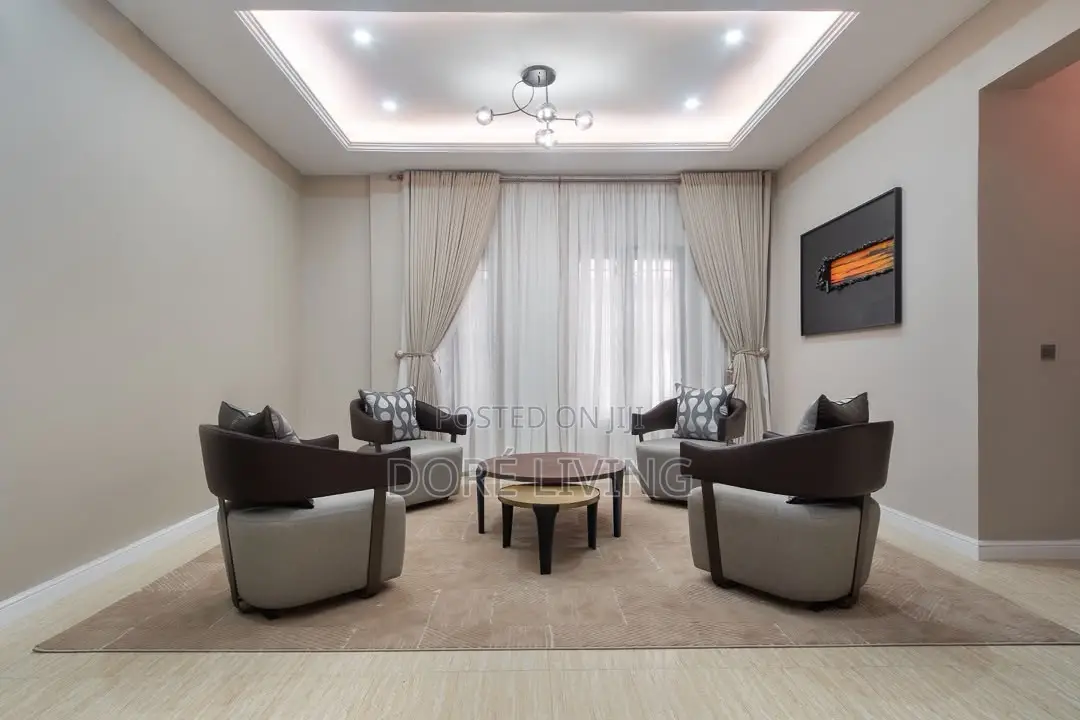 HOT LISTING! Posh 1 Bed With Cinema | Oniru, Lekki