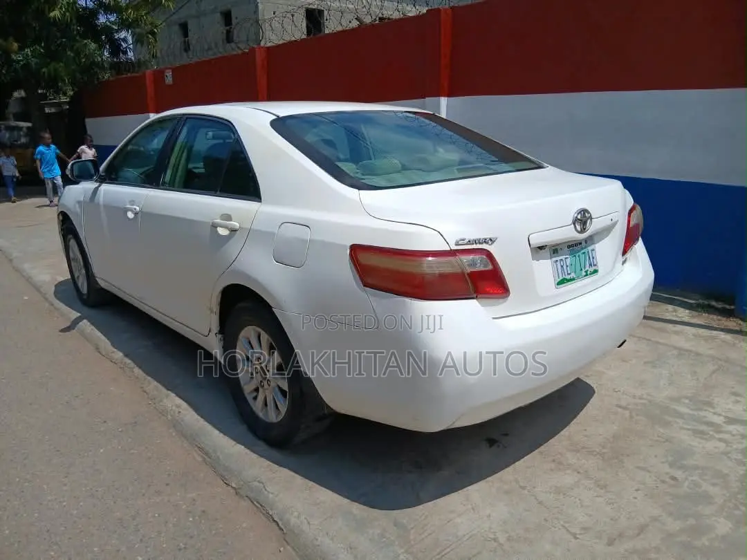 Toyota Camry LE 4dr Sedan (2.4L 4cyl 5A) 2008 White