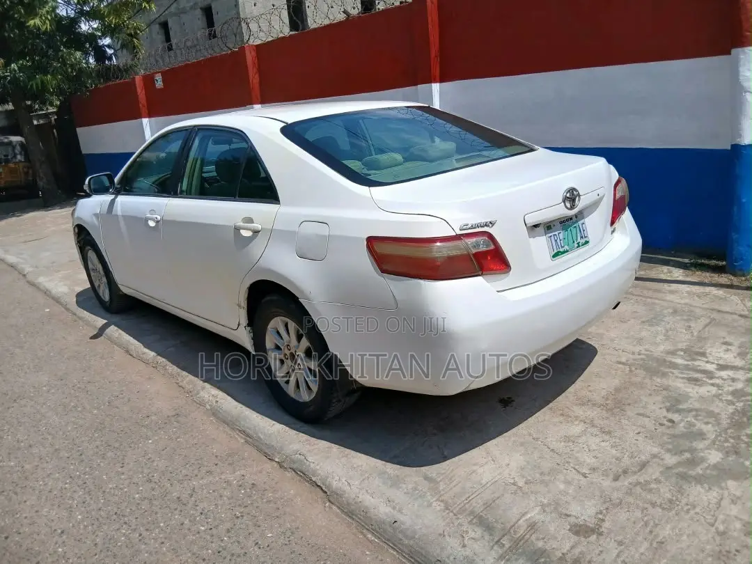 Toyota Camry LE 4dr Sedan (2.4L 4cyl 5A) 2008 White