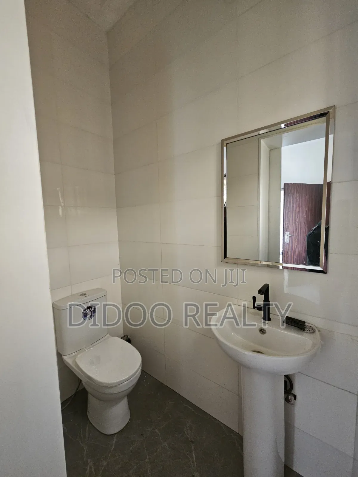 3bdrm Block of Flats in Wuye for sale