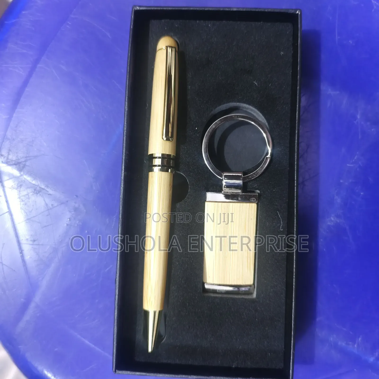 Pen and Key Holder Set